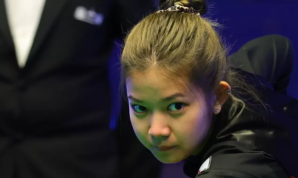 Bai and Mink Lead Women's Charge at English Open